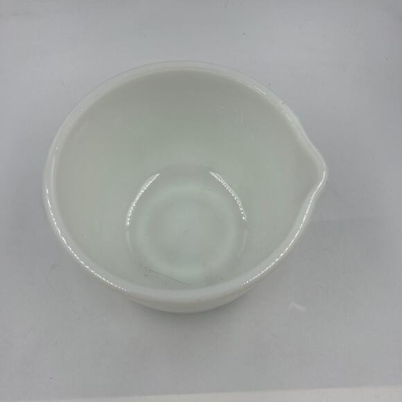 Vintage Fire King Ware Milk Glass Mixing Bowl W Spout For Sunbeam 6.5" Made USA - Picture 10 of 10